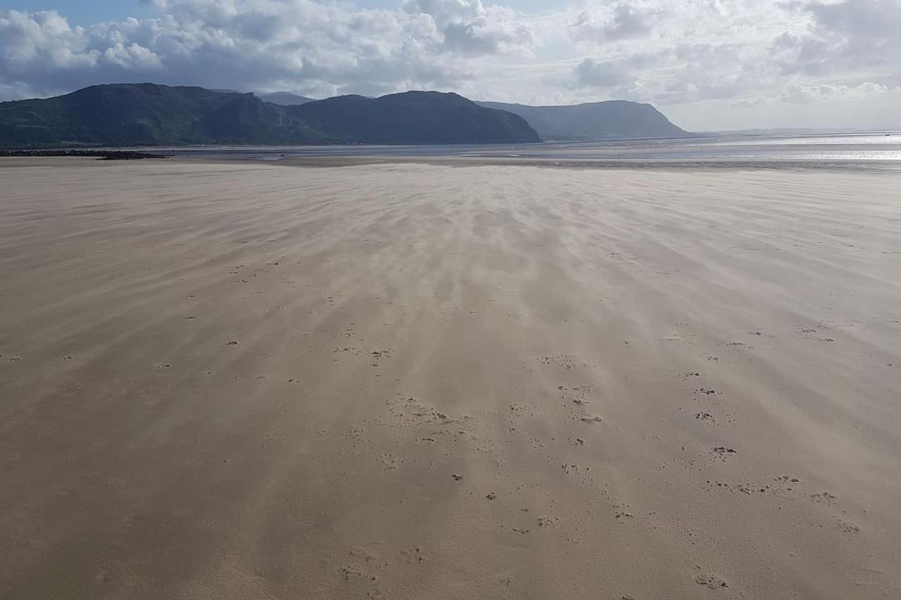 3 Bedroom Deganwy Sea View Beach House Ll31 Zewnętrze zdjęcie