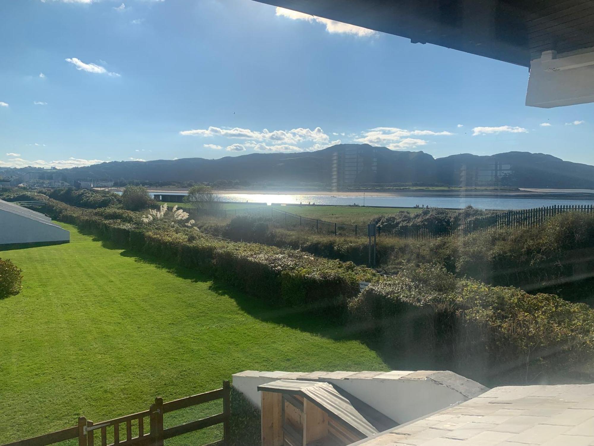3 Bedroom Deganwy Sea View Beach House Ll31 Zewnętrze zdjęcie